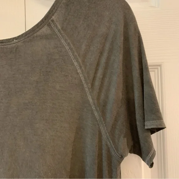 Dantelle Short Sleeve Smoky Gray Tunic/Blouse/Shirt EUC - Picture 8 of 9